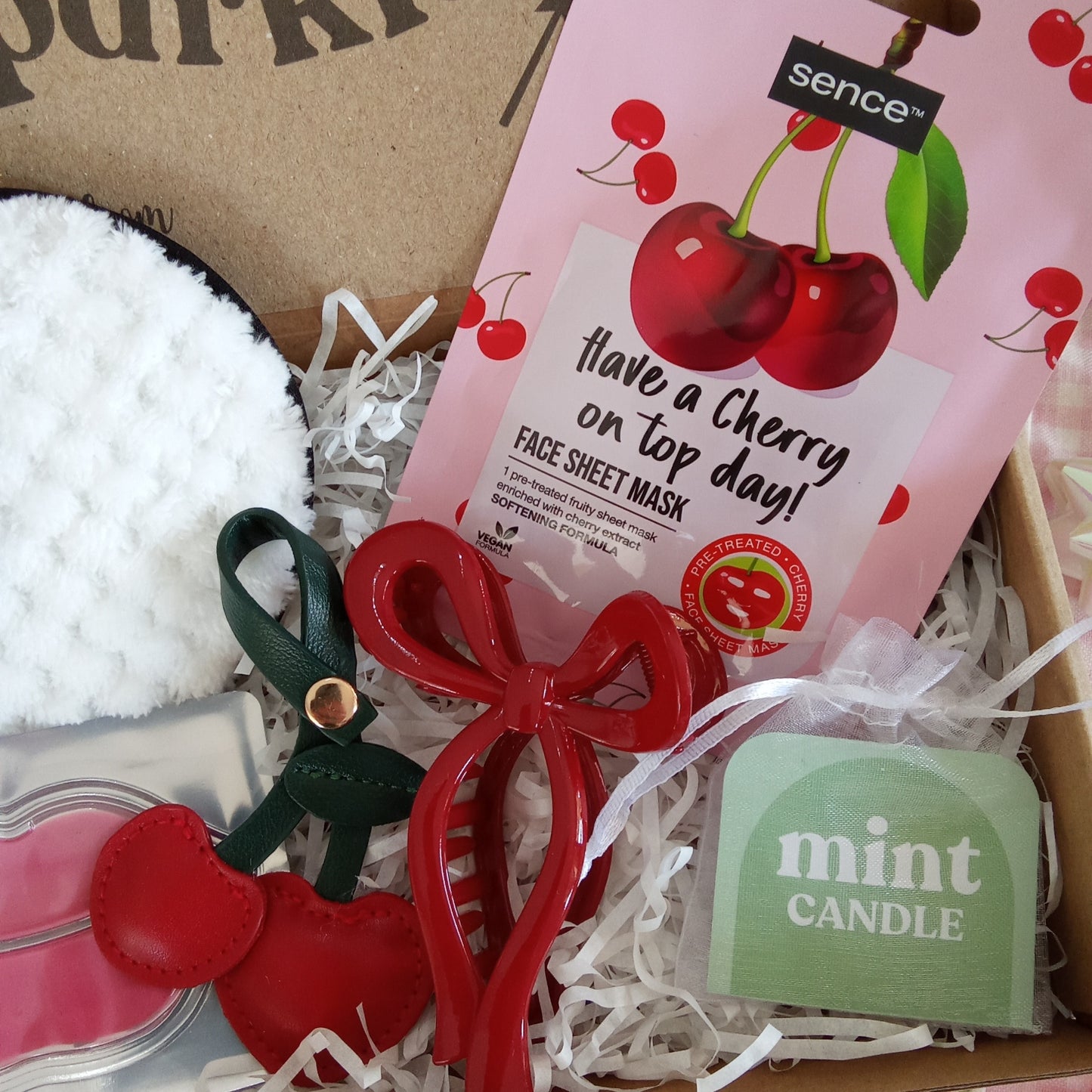 CHERRY ON TOP MIDI GIFT BOX