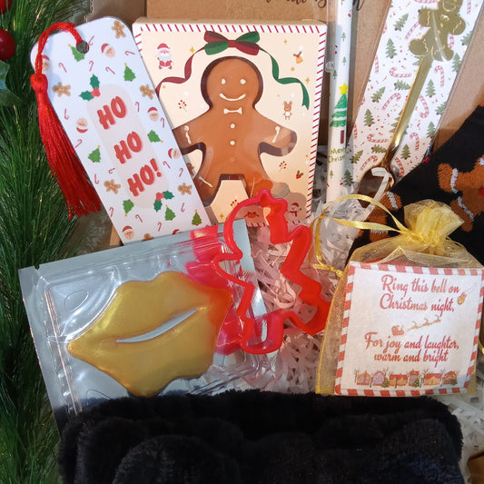 GINGERBREAD FESTIVE SOCK BOX