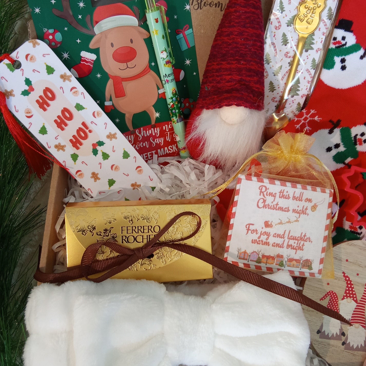 SNOWMAN SNUGGLES SOCK BOX